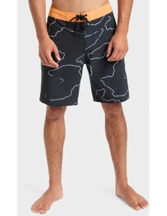 Highline Straight Leg 19 Board Shorts in Black