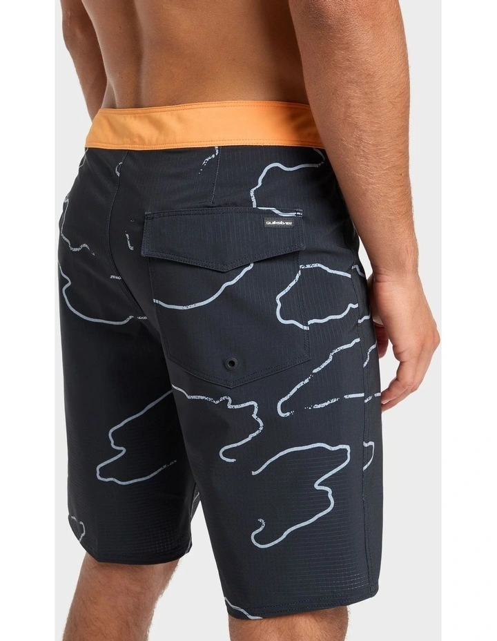 Highline Straight Leg 19 Board Shorts in Black image 4