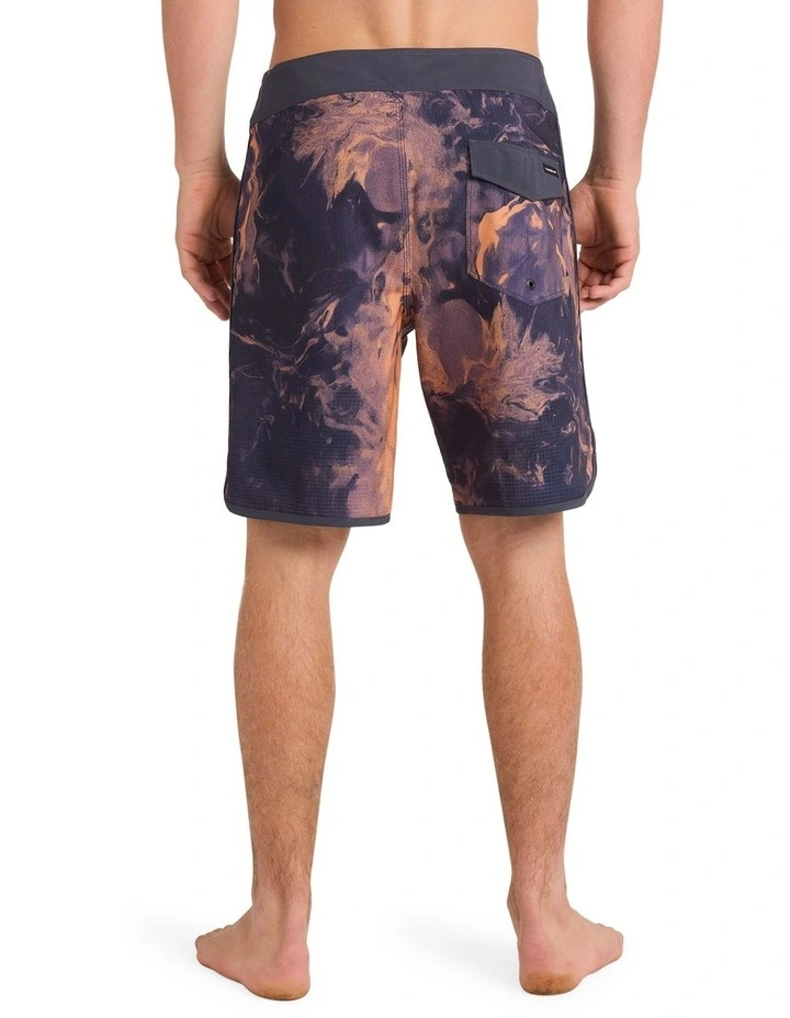 Highline Scallop 19 Inch Boardshorts in India Ink image 2