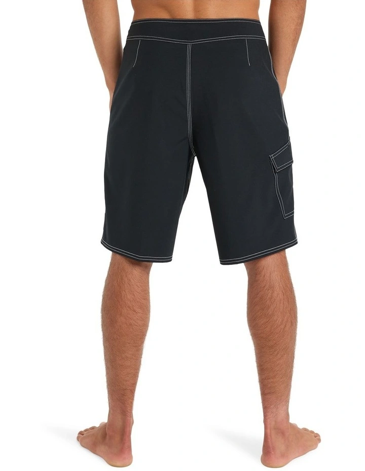 Interconnect 20 Inch Boardshorts in Black image 2