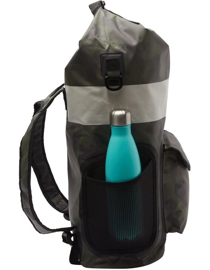 Sea Stash 20L Medium Surf Backpack in Black image 6