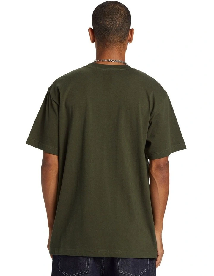 Star T-shirt in Olive image 2