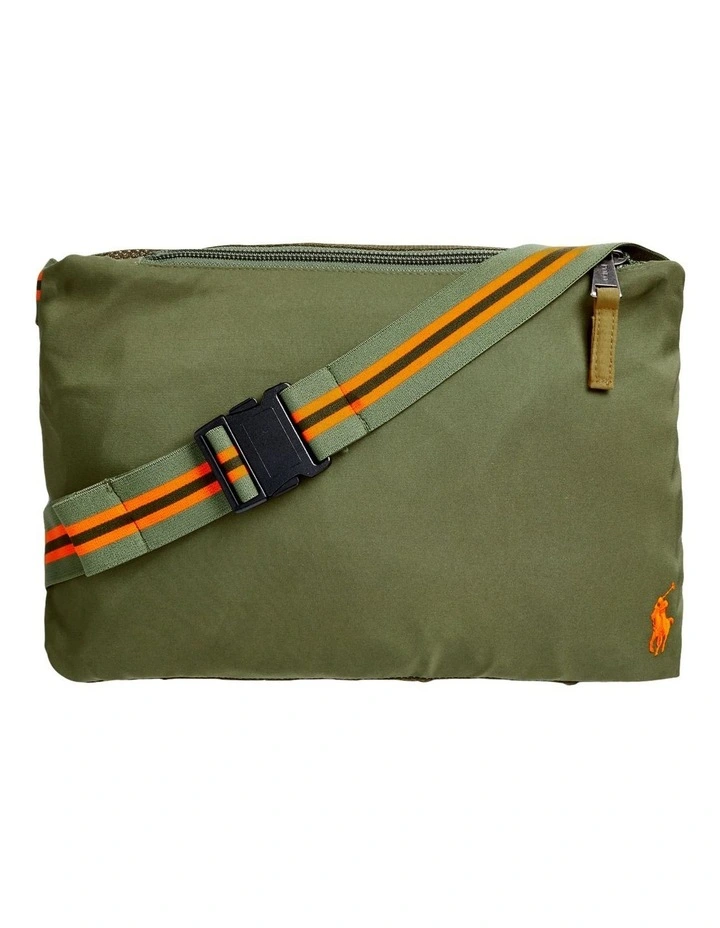 Packable Water-Repellent Hooded Jacket in Green image 5