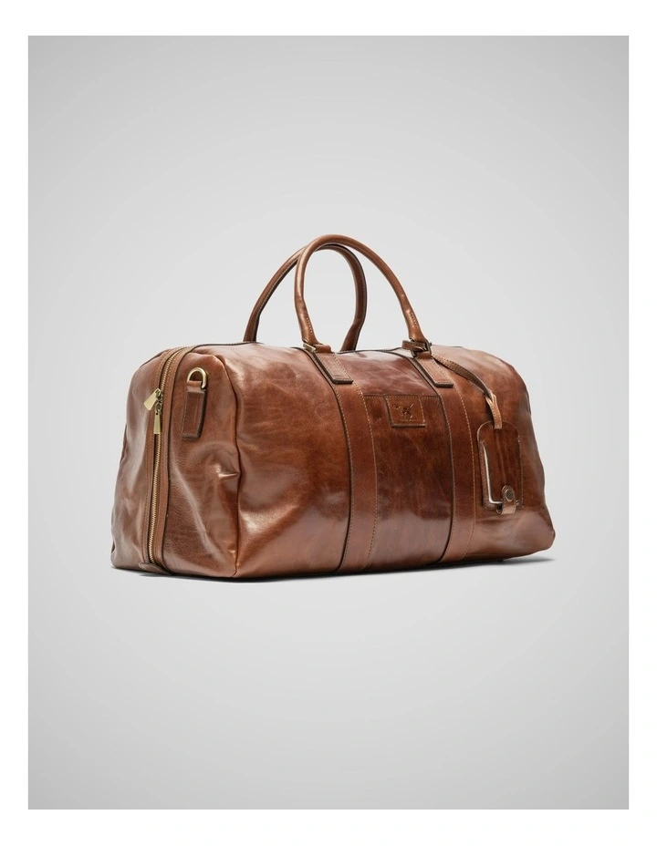 Cambridge Weekender Bag in Cognac image 2