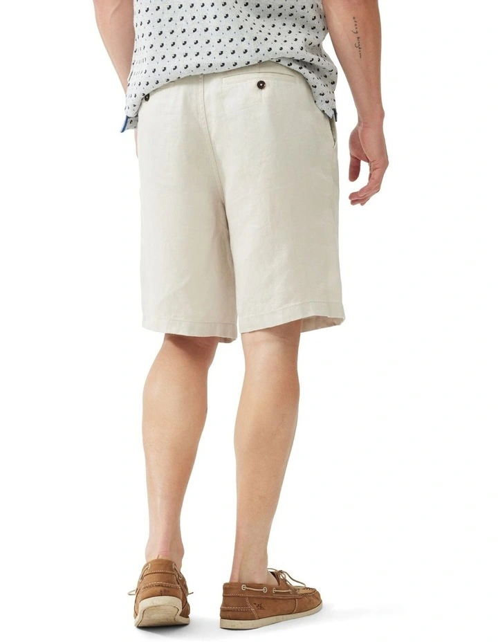 Westlock Short in Straw image 3