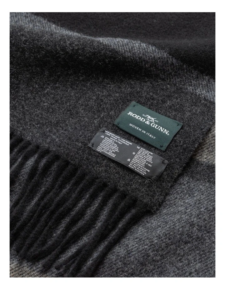 St James Scarf in Grigio Multi image 3