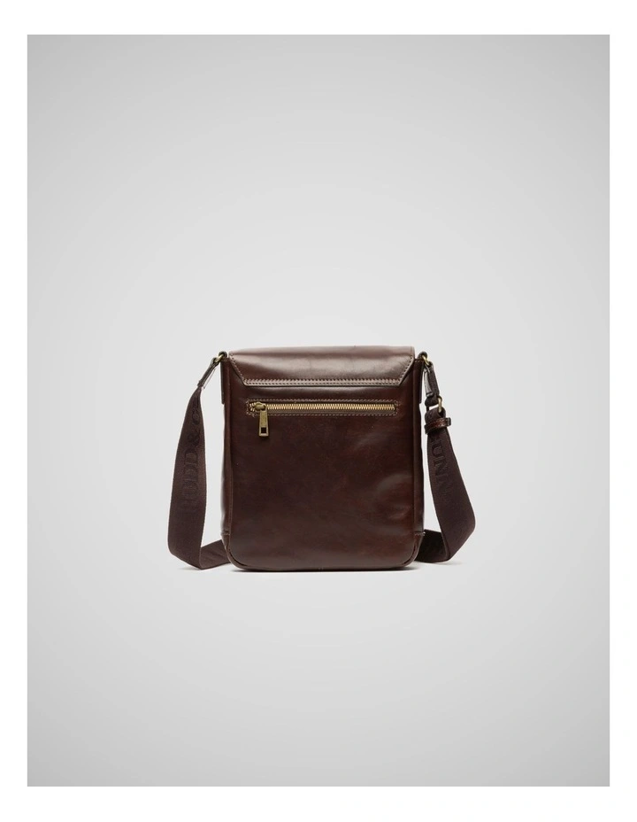Cambridge Mini Messenger in Chocolate image 3