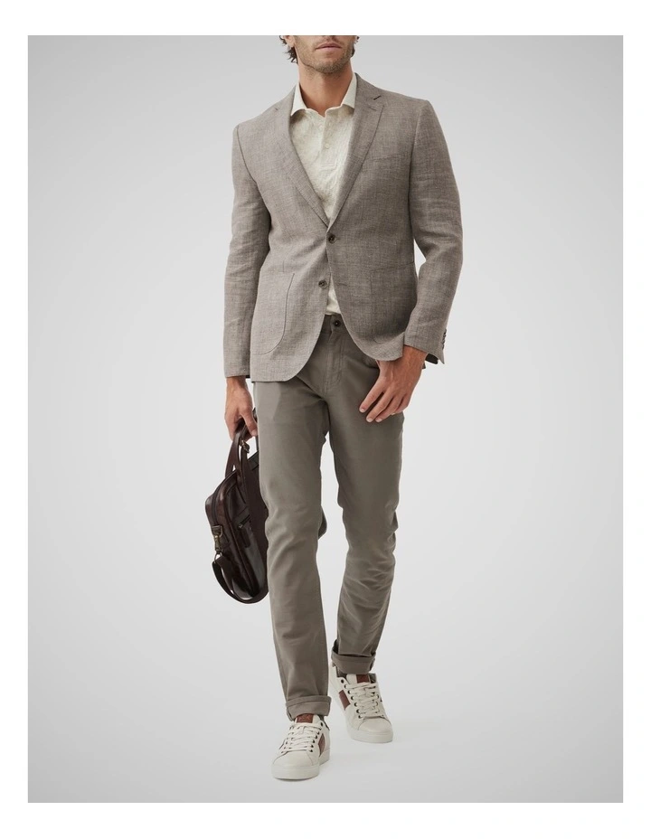 The Cascades Sports Fit Jacket in Mink image 2