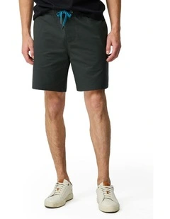 Gunn 7 Resort Short in Olive