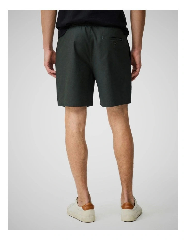 Gunn 7 Resort Short in Olive image 3