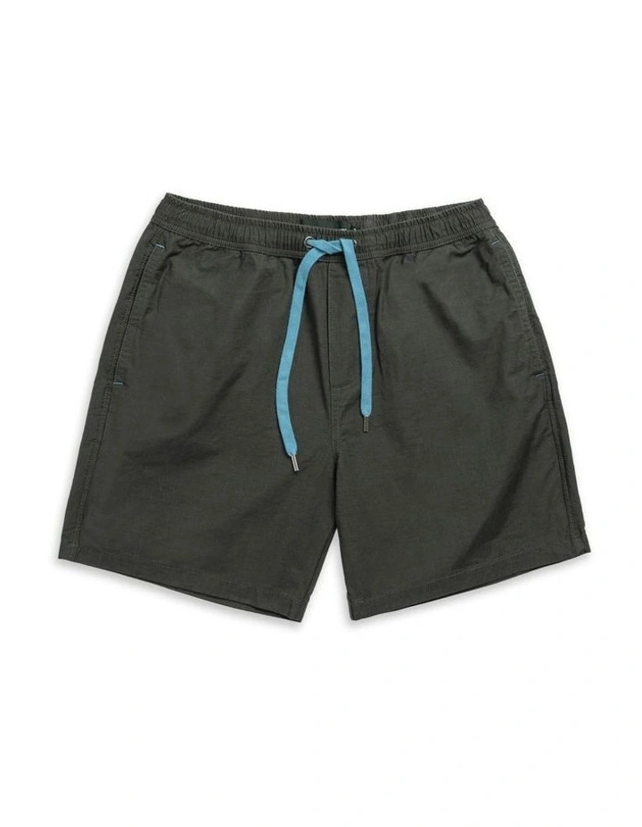 Gunn 7 Resort Short in Olive image 4