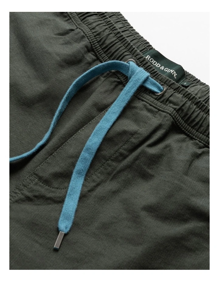 Gunn 7 Resort Short in Olive image 5