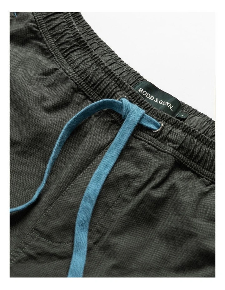 Gunn 7 Resort Short in Olive image 5