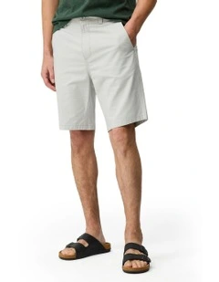 The Gunn 9" Short in Oatmeal