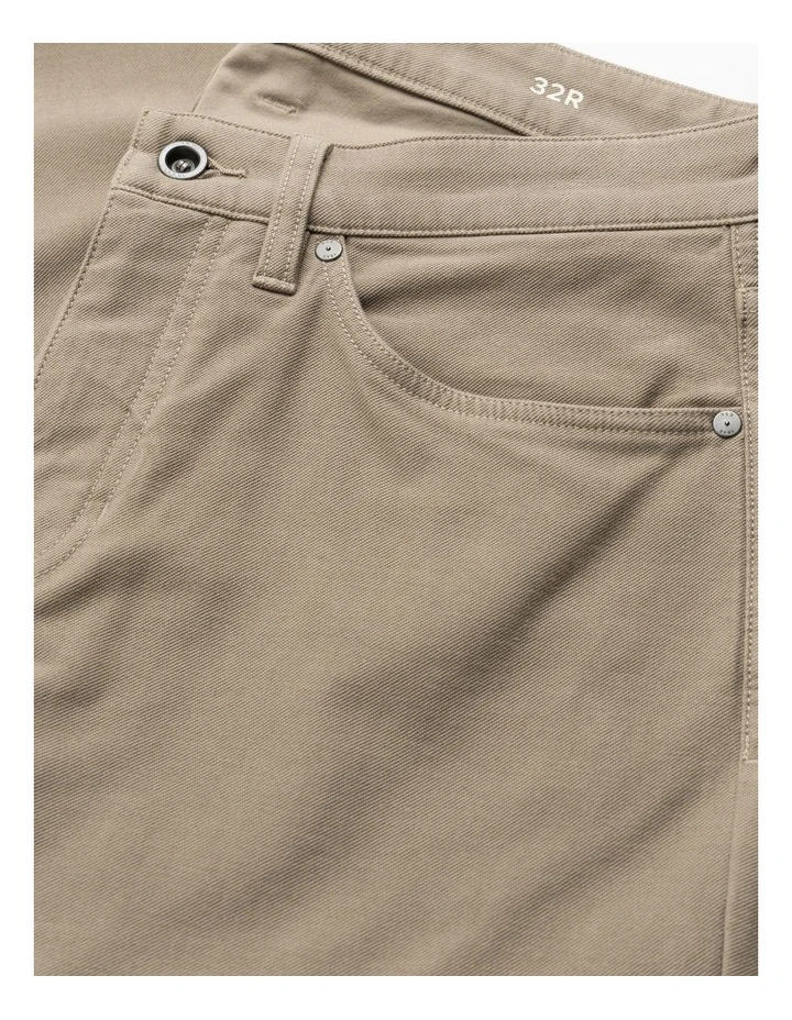 Motion Regular 2 Straight Leg Jean in Sable image 5