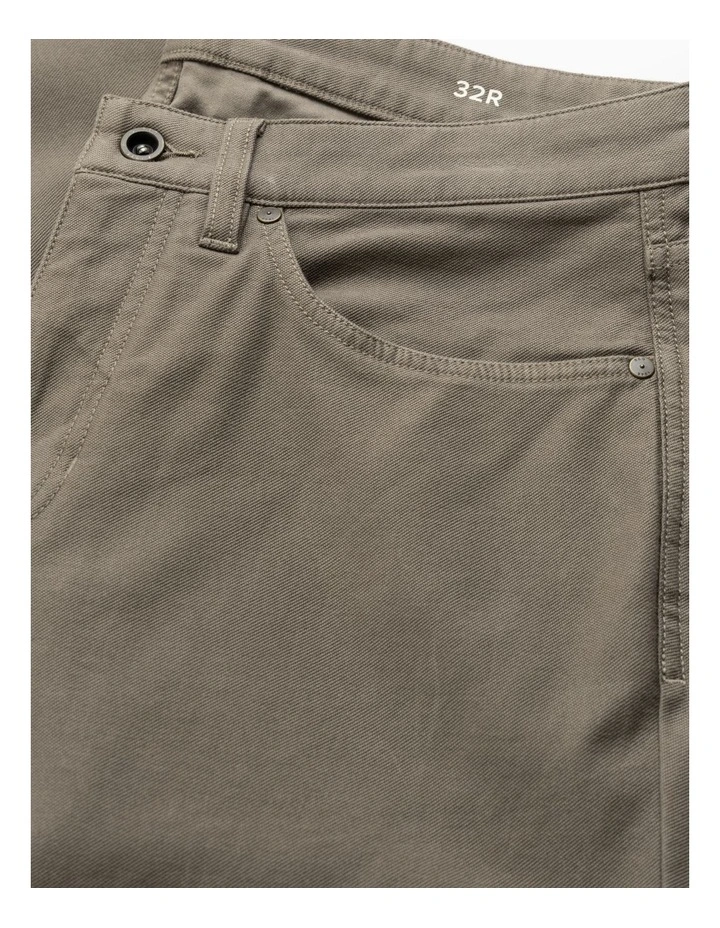 Motion Regular2 Straight Leg Jean in Pebble image 6
