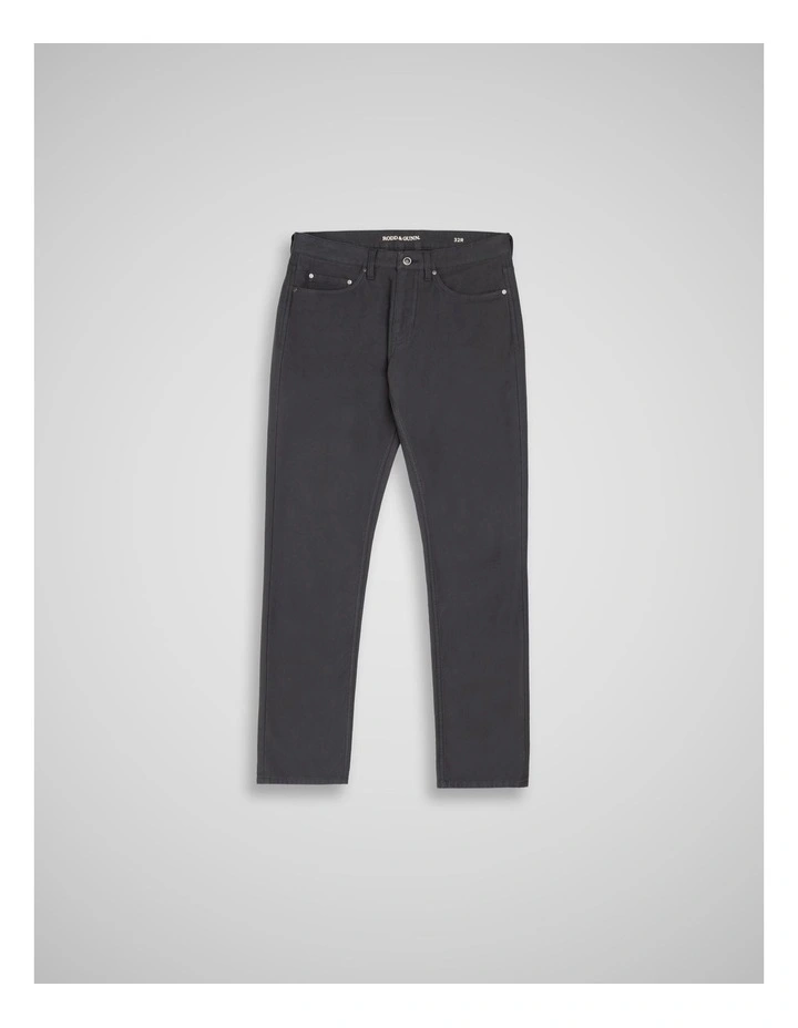Motion 2 Straight Jeans Shorts in Leg Coal image 4