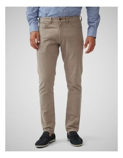 Motion 2 Straight Jean Short Leg in Sable