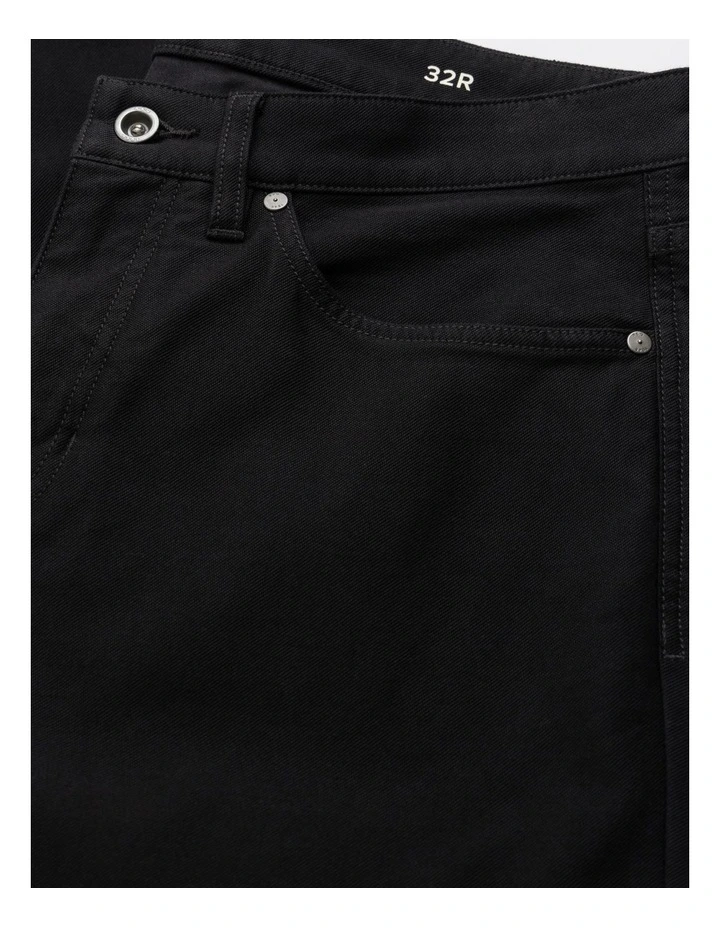 Motion 2 Straight Jean Short Leg Onyx in Black image 7