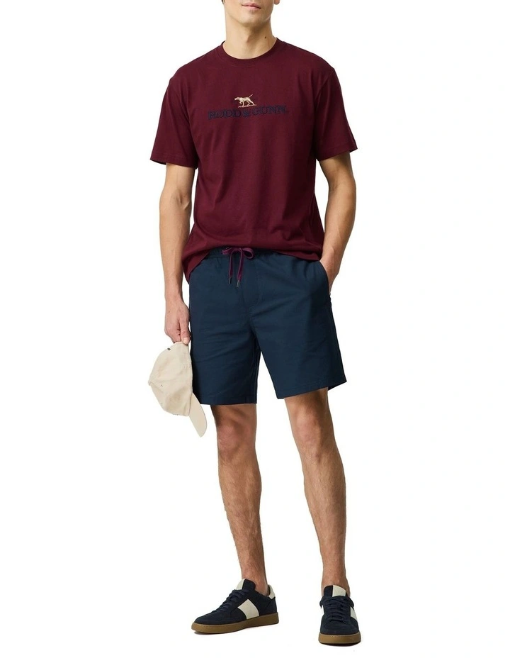 Resort 7 Short in Navy image 3