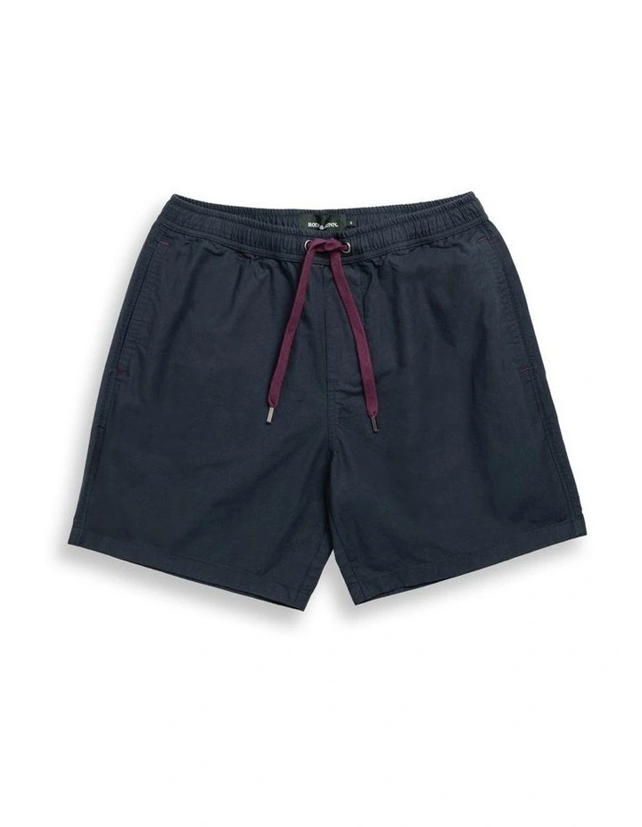 Resort 7 Short in Navy image 4