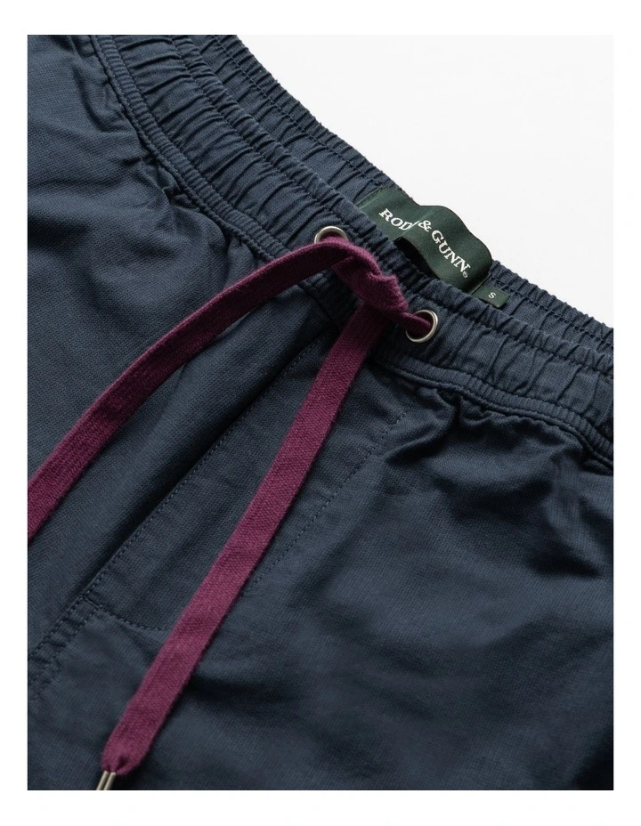 Gunn Resort 7" Short in Navy image 5