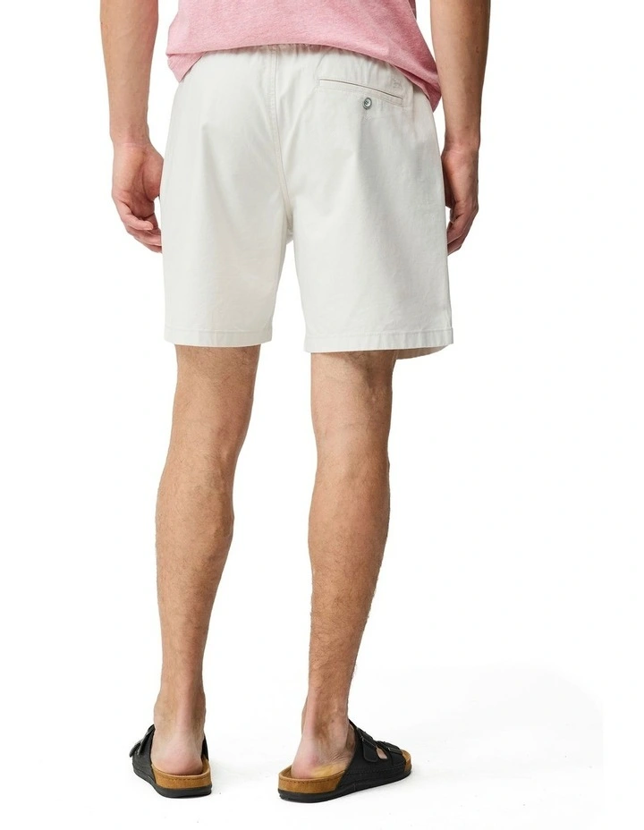 Resort 7" Shorts in Coconut image 3