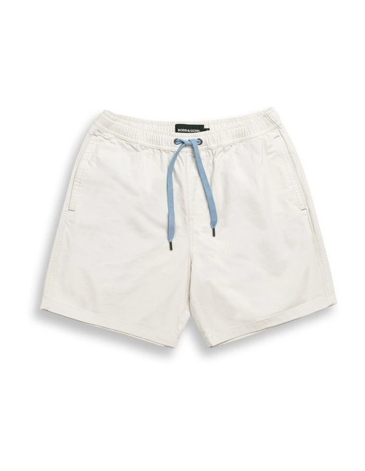 Resort 7" Shorts in Coconut image 4