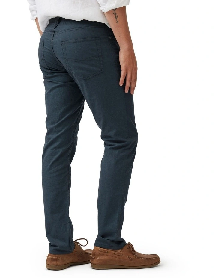 Regular Leg Straight Fit Jean in Bluestone image 3