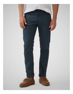 Short Leg Straight Fit Jean in Bluestone