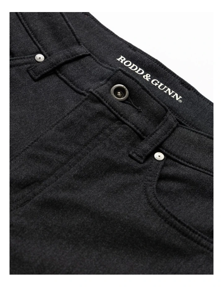 Motion Melange Straight Fit Jean in Onyx image 5