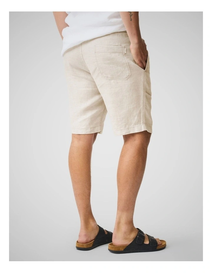 Linen 9 inch Resort Short in Oatmeal image 3