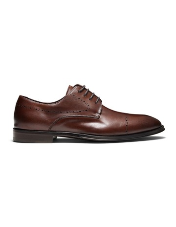 Cortland Brogue Derby Shoes in Brown