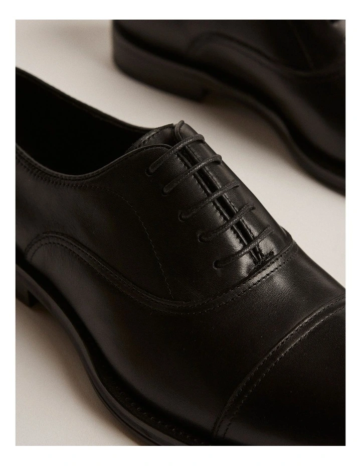 Hereford Oxford Shoes in Black image 6