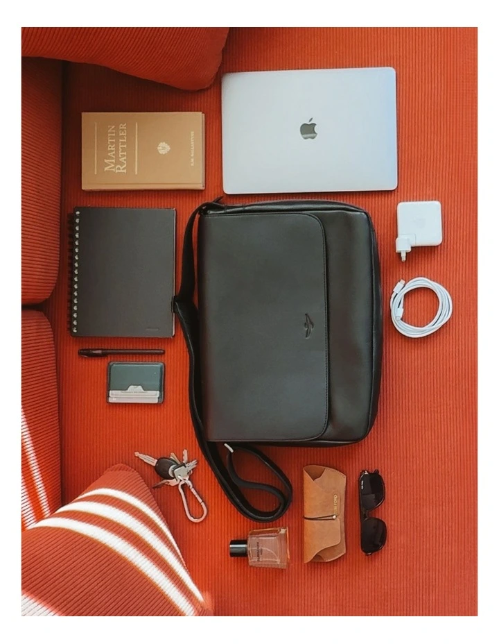 Montoro Leather Messenger Bag in Black image 2