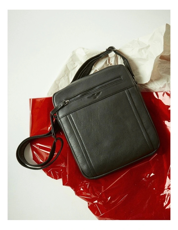 Montoro Leather Cross Body Bag in Black image 6