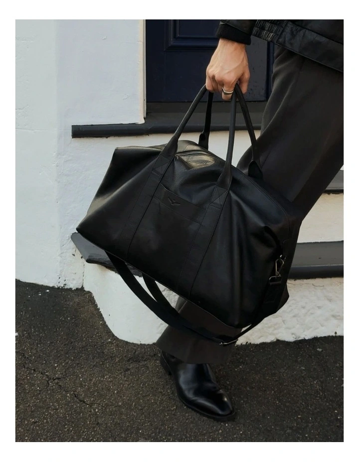 Montoro Leather Weekender Bag in Black image 6