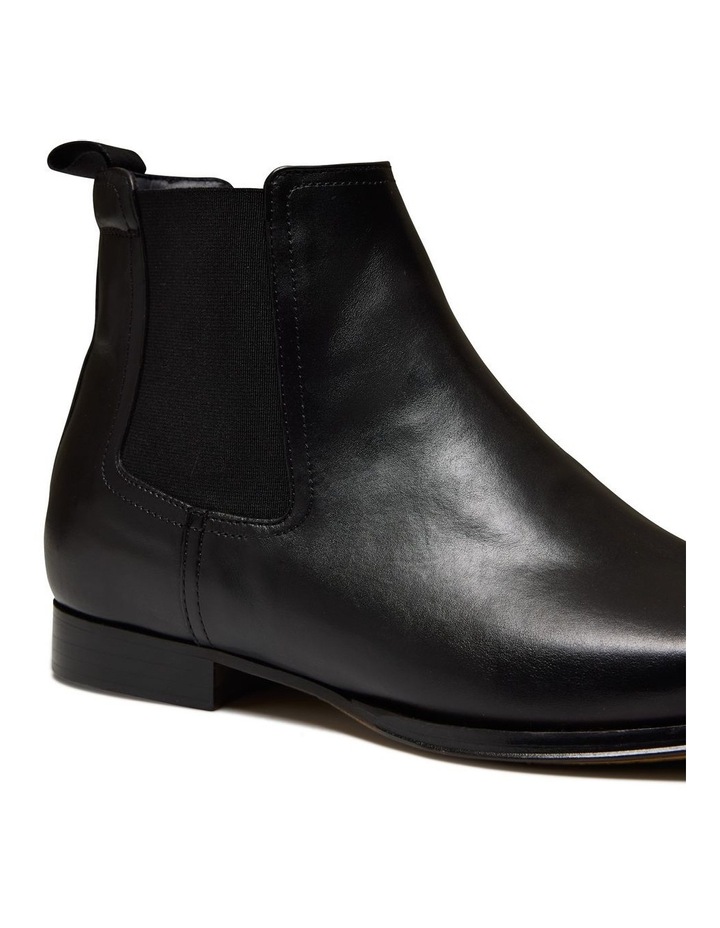 Osbourne 2.0 Leather Chelsea Boots in Black image 6