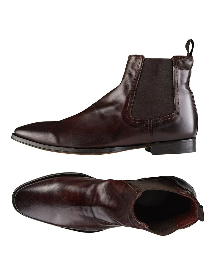Osbourne 2.0 Leather Chelsea Boots in Burgundy image 2