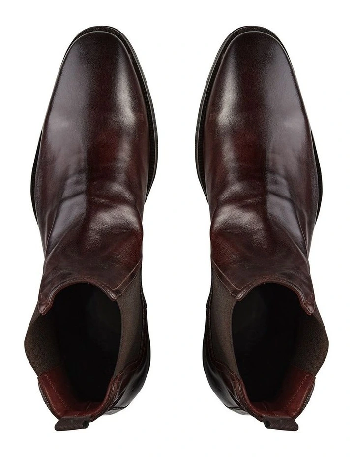 Osbourne 2.0 Leather Chelsea Boots in Burgundy image 3