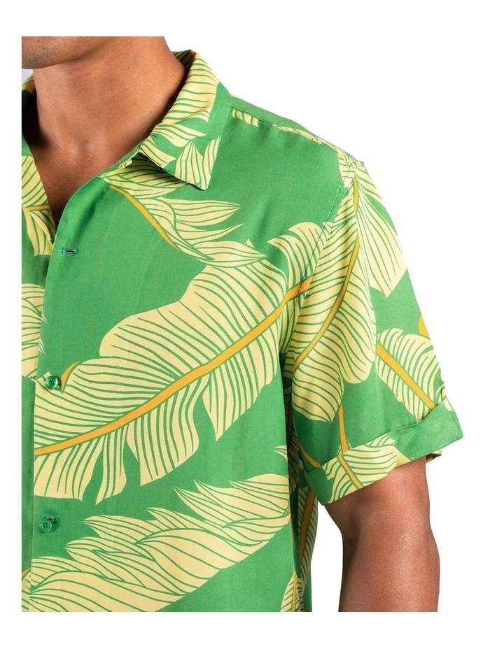 Kelly Camper Short Sleeve Shirt in Green image 4