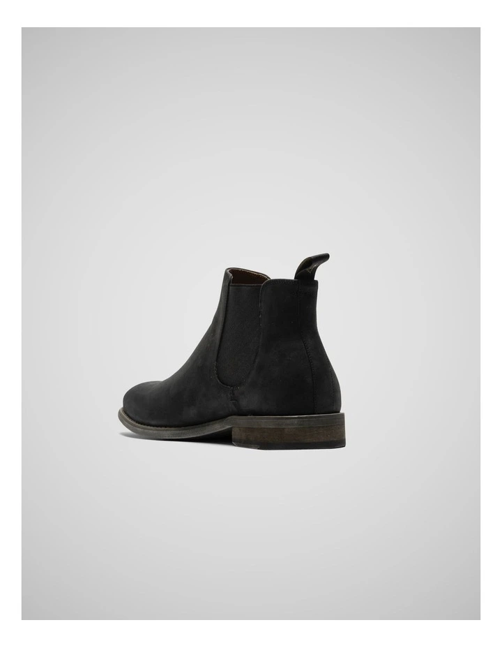 Ealing Chelsea Boot in Nero image 3