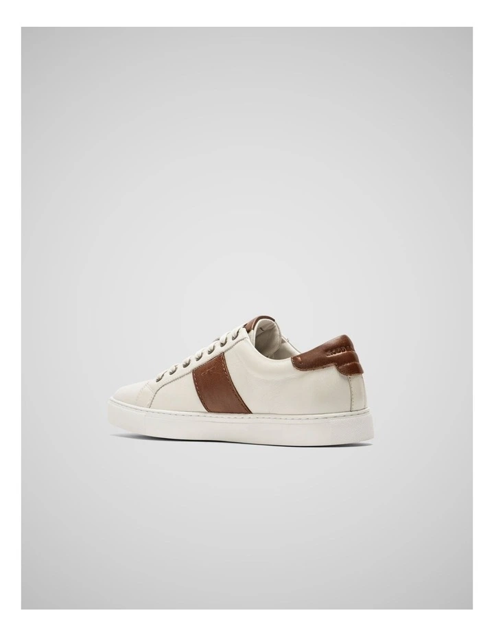 Endeavour Cruise Sneaker in Chalk image 3