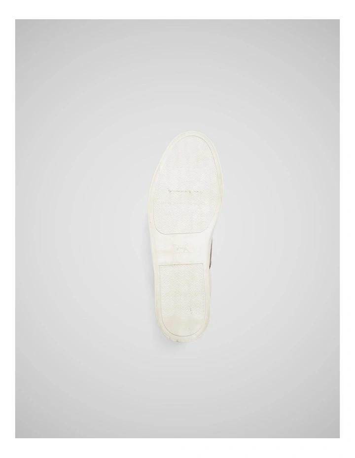 Endeavour Cruise Sneaker in Chalk image 7