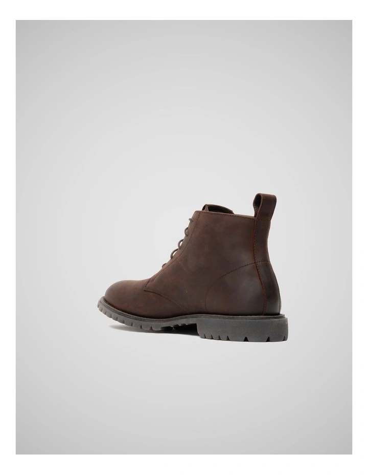 Clearview Chukka Boot in Redwood image 3