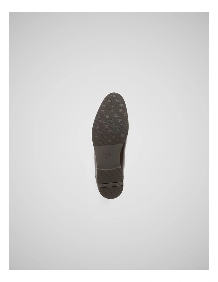 Loburn Derby Shoe in Chocolate image 7