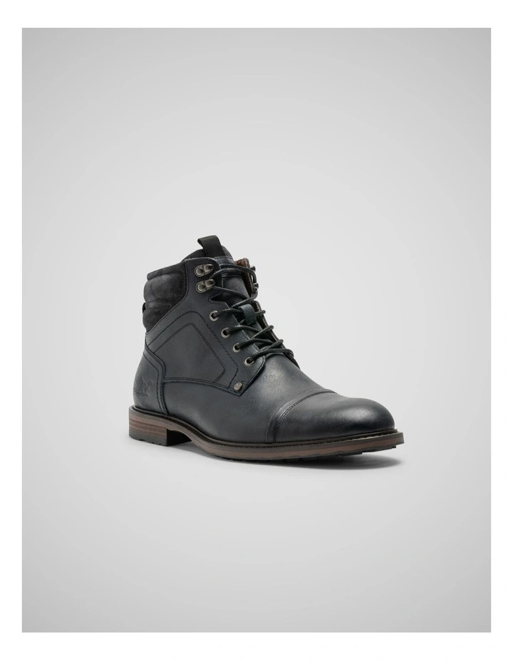 Dunedin Military Boot in Onyx Wash image 2
