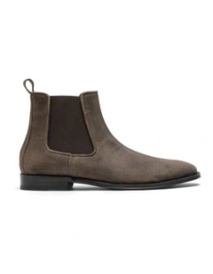 Saddleview Chelsea Boot in Dark Taupe