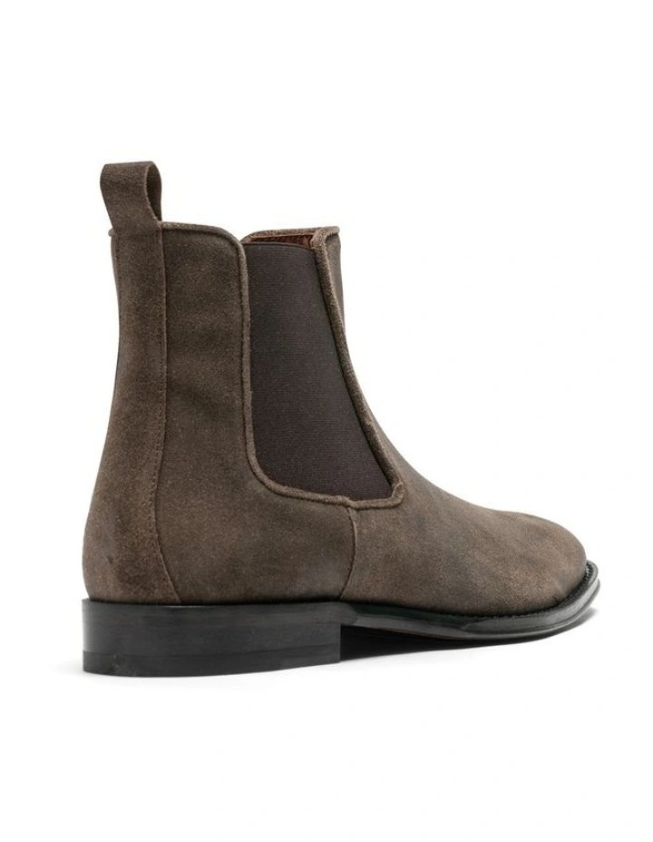 Saddleview Chelsea Boot in Dark Taupe image 3