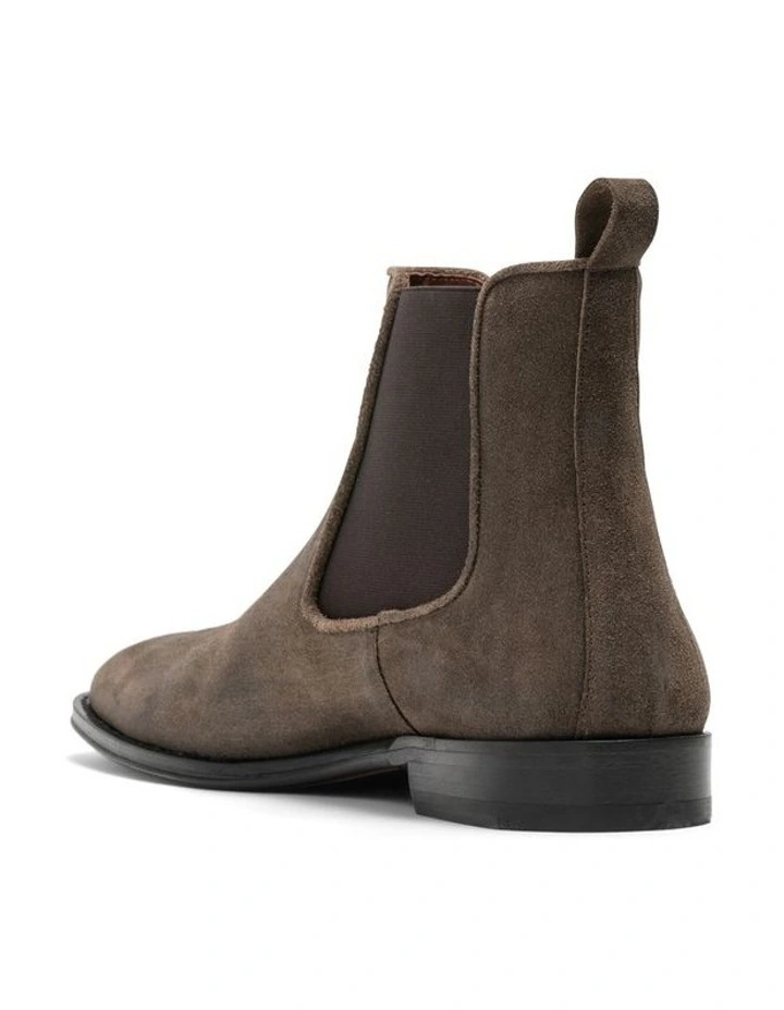 Saddleview Chelsea Boot in Dark Taupe image 4